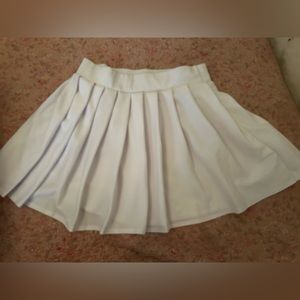 L❤️ve streak Pleated skirt